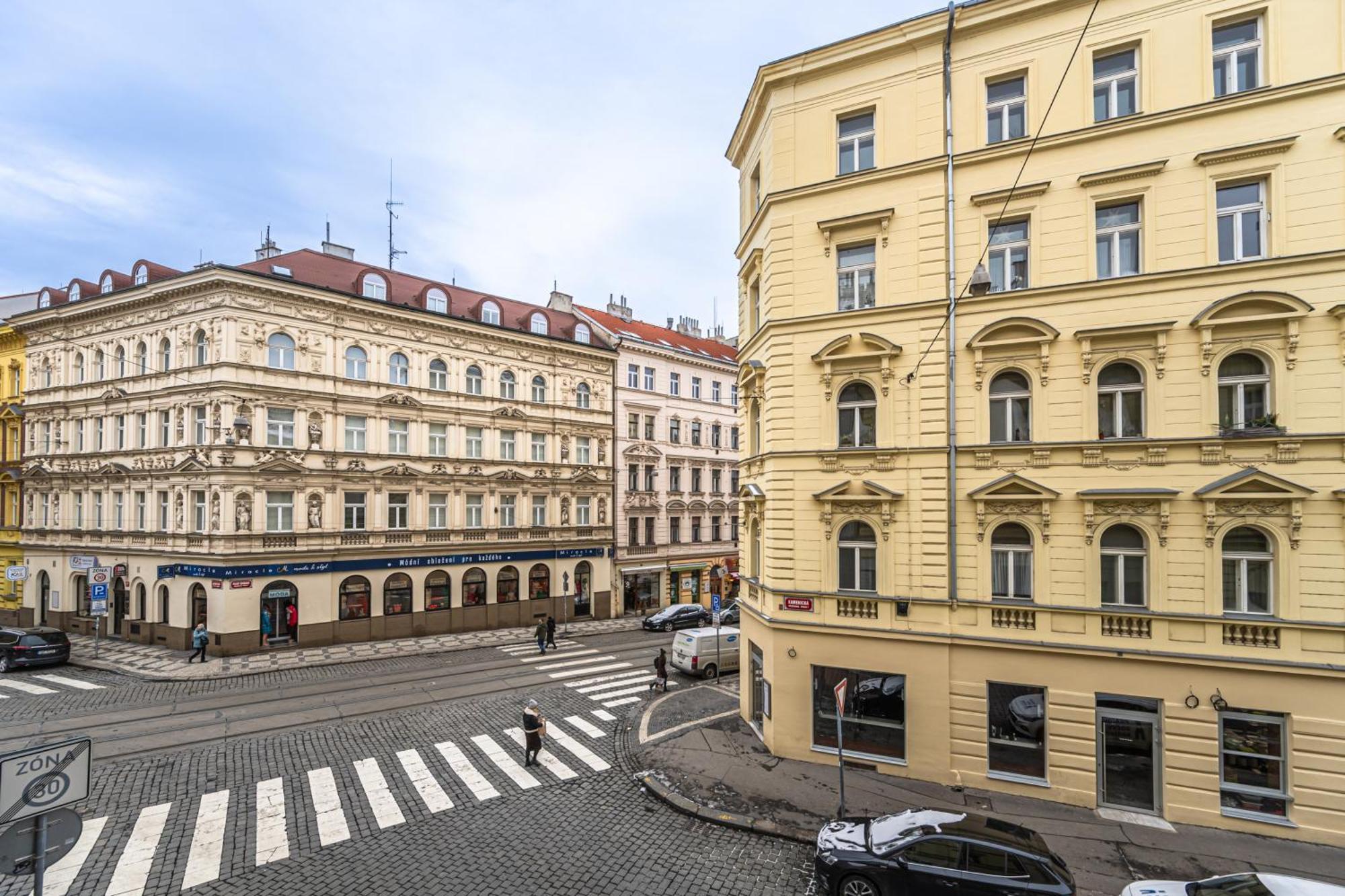 Apartments Kamenicka 23 Prague Exterior photo