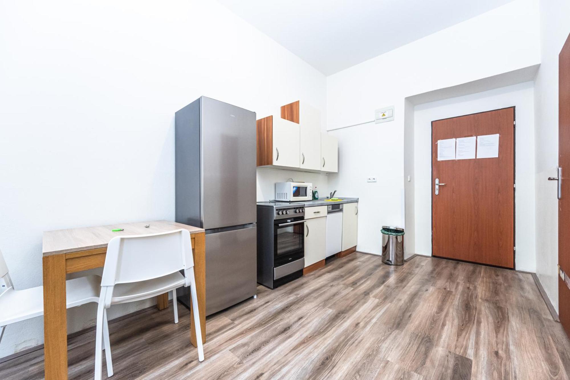 Apartments Kamenicka 23 Prague Exterior photo