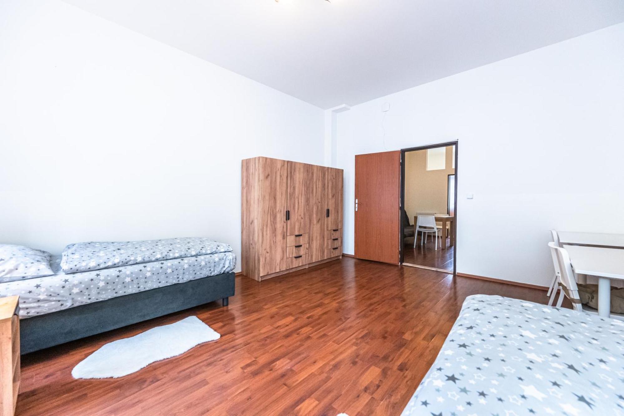 Apartments Kamenicka 23 Prague Exterior photo